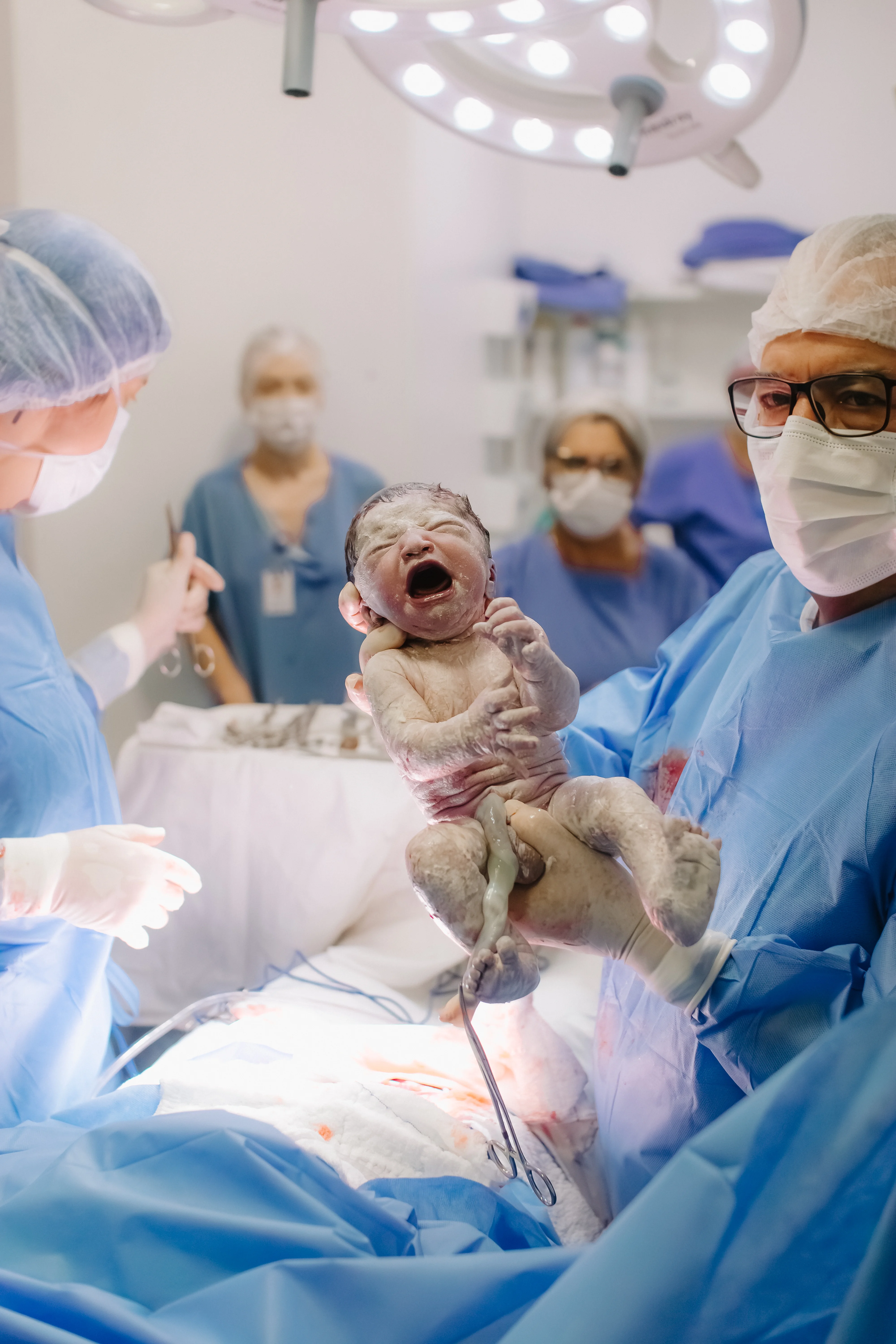 Nascimento no centro cirúrgico