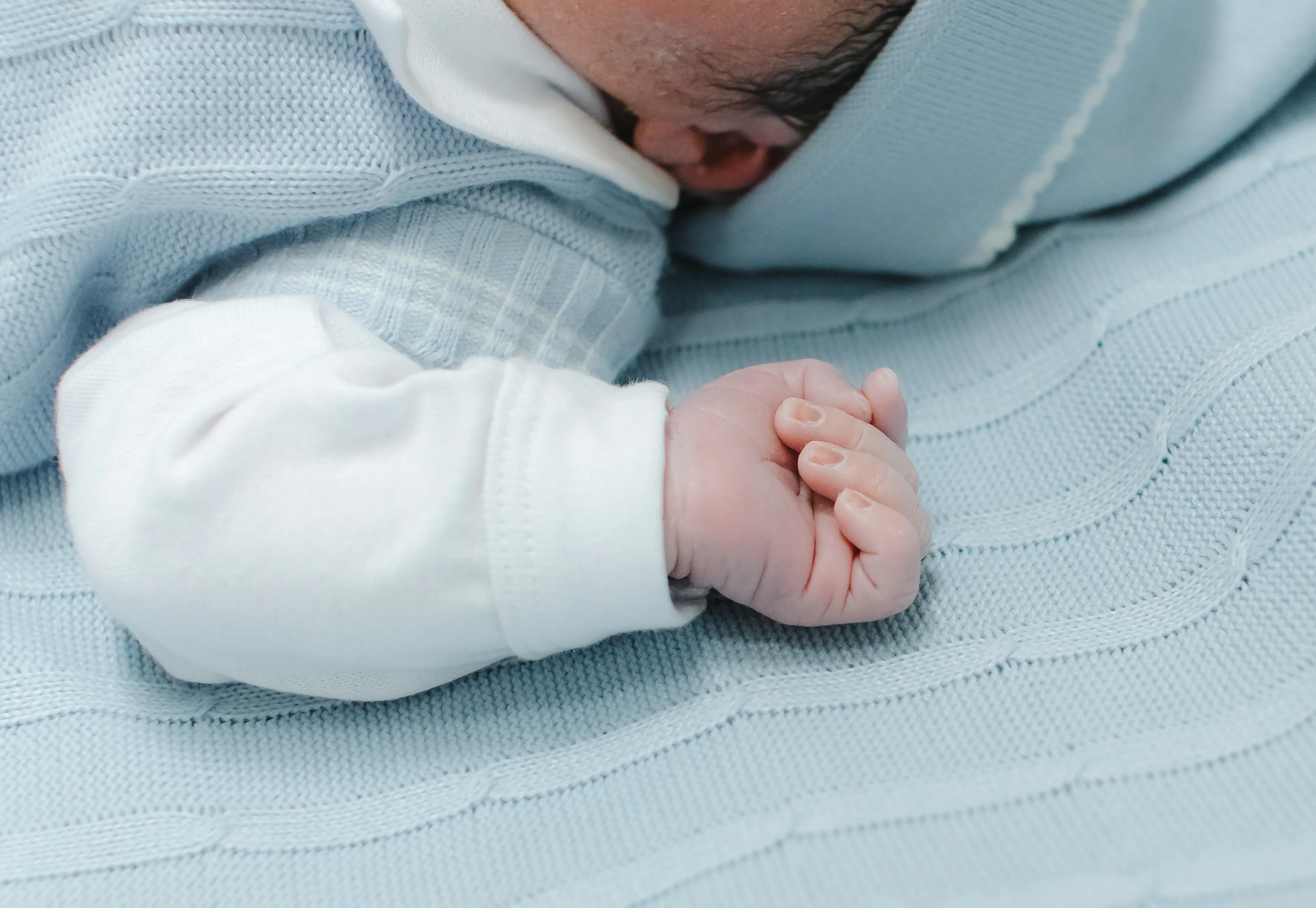 Detalhe mão newborn